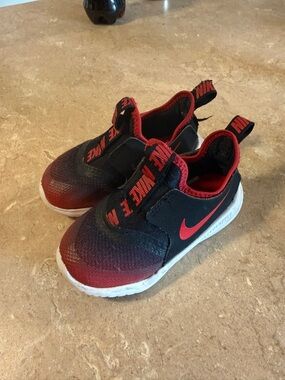 Nike Kids' Red and Black Slip-On FlexRunner Shoes